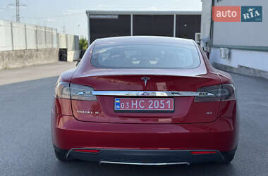 Лифтбек Tesla Model S 2014 в 