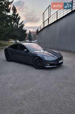 Лифтбек Tesla Model S 2020 в 