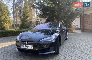 Лифтбек Tesla Model S 2017 в 