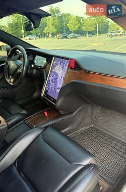 Лифтбек Tesla Model S 2019 в 