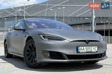 Лифтбек Tesla Model S 2018 в 
