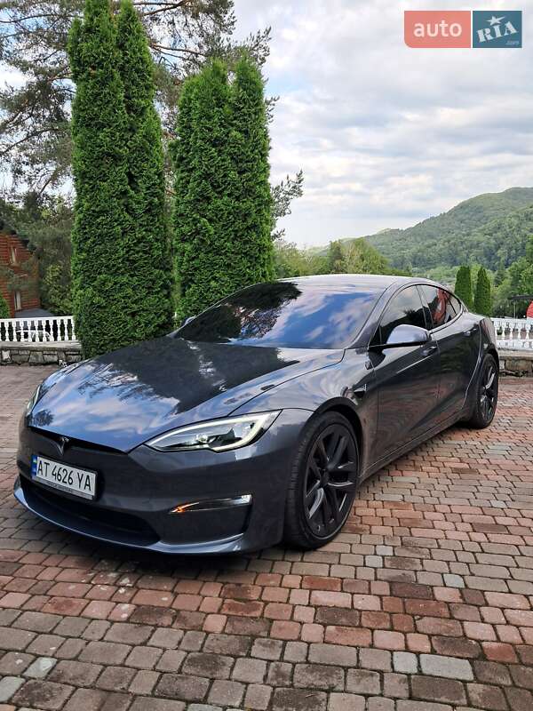 Лифтбек Tesla Model S 2021 в 
