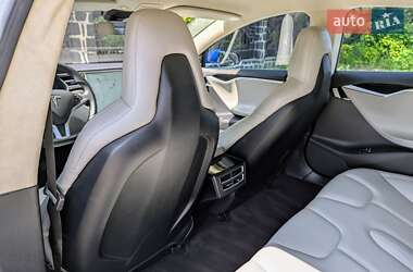Лифтбек Tesla Model S 2015 в 