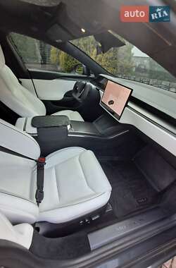 Лифтбек Tesla Model S 2021 в 
