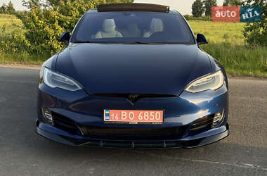 Ліфтбек Tesla Model S 2016 в Луцьку