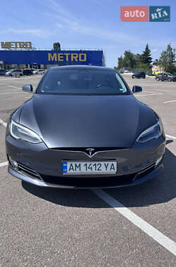 Ліфтбек Tesla Model S 2017 в Житомирі