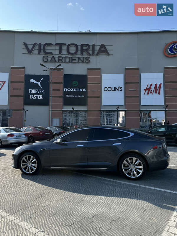 Лифтбек Tesla Model S 2016 в Львове фото 6 Лифтбек Tesla Model S 2016 в Львове