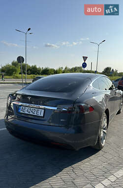 Ліфтбек Tesla Model S 2016 в Львові