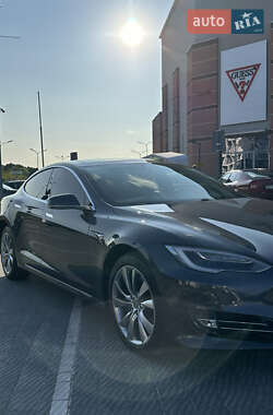Ліфтбек Tesla Model S 2016 в Львові