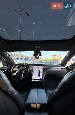 Ліфтбек Tesla Model S 2016 в Львові