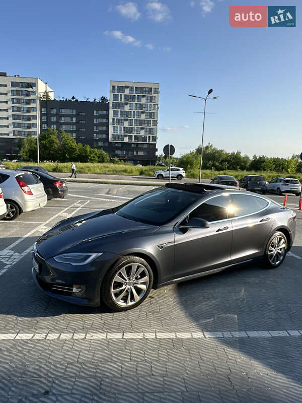Лифтбек Tesla Model S 2016 в Львове фото 34 Лифтбек Tesla Model S 2016 в Львове
