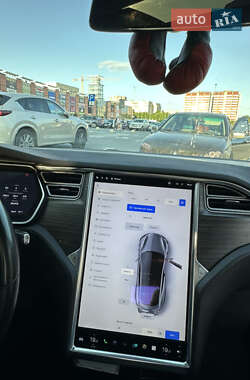 Ліфтбек Tesla Model S 2016 в Львові