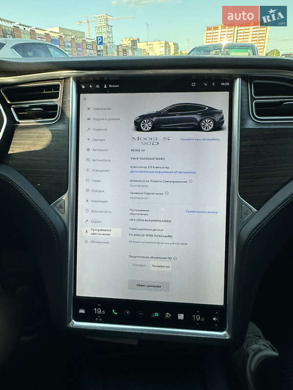 Ліфтбек Tesla Model S 2016 в Львові