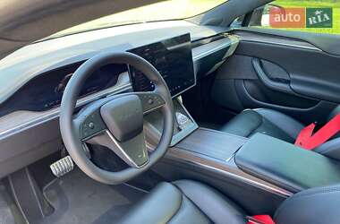 Лифтбек Tesla Model S 2021 в 