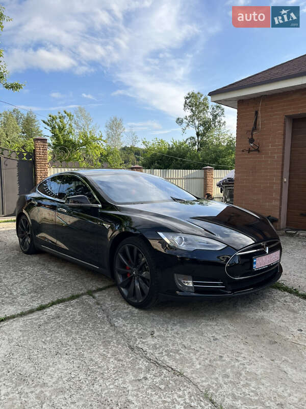 Ліфтбек Tesla Model S 2015 в 