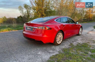 Лифтбек Tesla Model S 2017 в 
