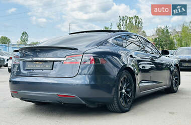 Лифтбек Tesla Model S 2016 в 