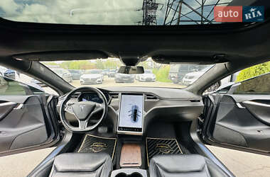 Лифтбек Tesla Model S 2016 в 