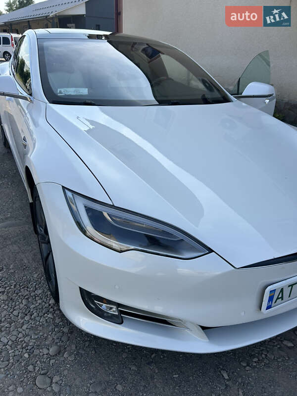 Лифтбек Tesla Model S 2017 в Надворной фото 4 Лифтбек Tesla Model S 2017 в Надворной