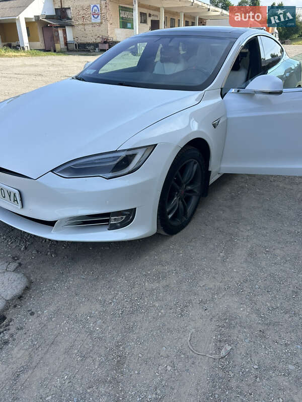 Лифтбек Tesla Model S 2017 в Надворной фото 5 Лифтбек Tesla Model S 2017 в Надворной