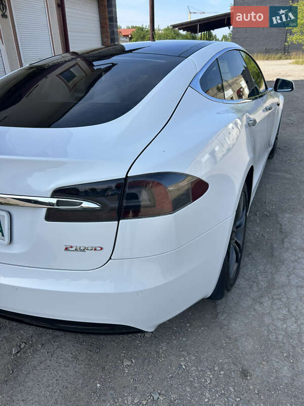 Ліфтбек Tesla Model S 2017 в Надвірній фото 8 Ліфтбек Tesla Model S 2017 в Надвірній