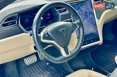 Лифтбек Tesla Model S 2015 в 