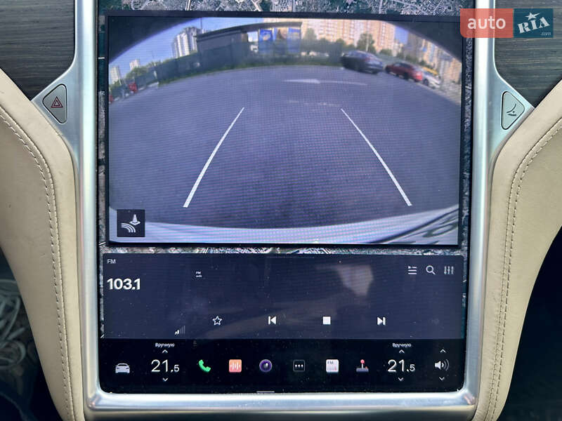Лифтбек Tesla Model S 2015 в Киеве