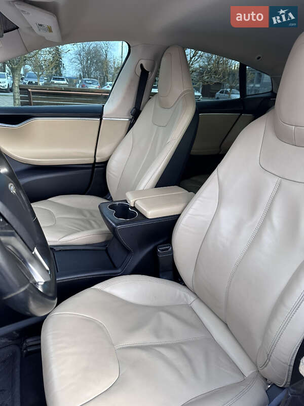 Ліфтбек Tesla Model S 2013 в Запоріжжі