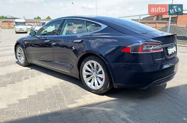 Лифтбек Tesla Model S 2013 в 