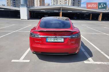 Лифтбек Tesla Model S 2018 в Киеве