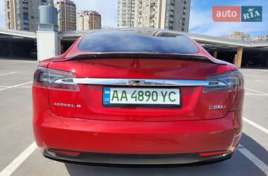 Лифтбек Tesla Model S 2018 в Киеве