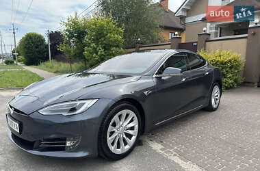 Лифтбек Tesla Model S 2018 в 