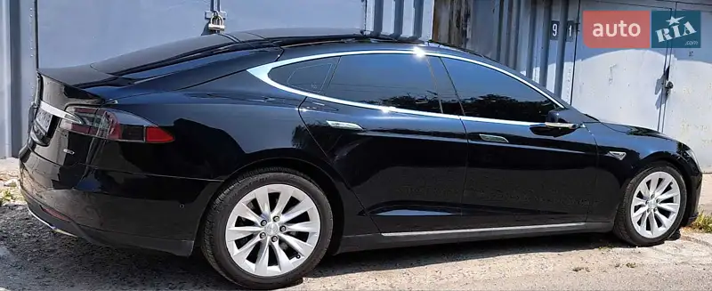 Tesla Model S