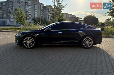 Лифтбек Tesla Model S 2013 в 