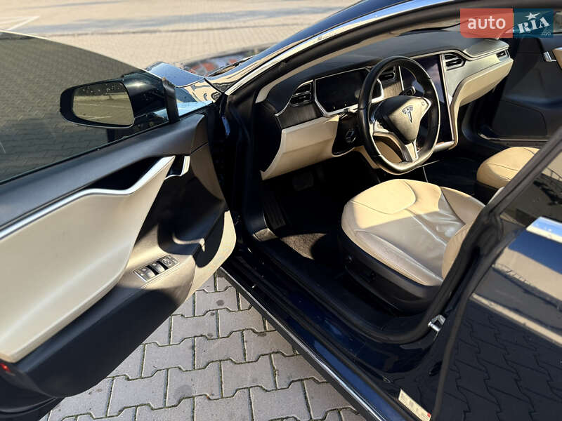 Лифтбек Tesla Model S 2013 в Хмельницком