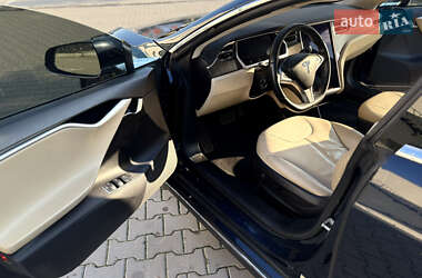 Лифтбек Tesla Model S 2013 в 