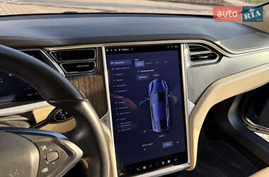 Лифтбек Tesla Model S 2013 в 