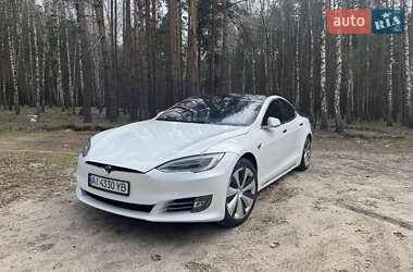 Лифтбек Tesla Model S 2020 в 