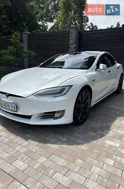 Лифтбек Tesla Model S 2018 в 