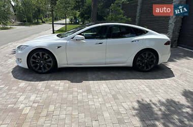 Лифтбек Tesla Model S 2018 в 