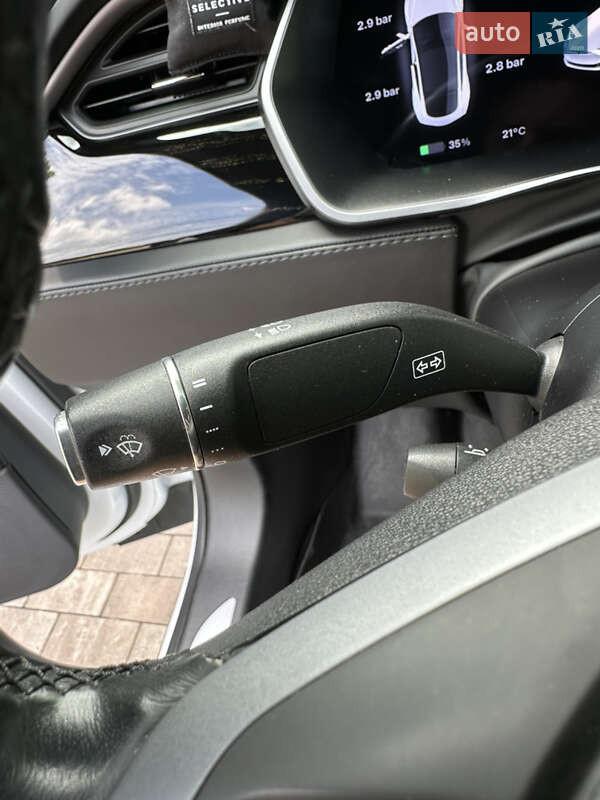 Ліфтбек Tesla Model S 2018 в Києві