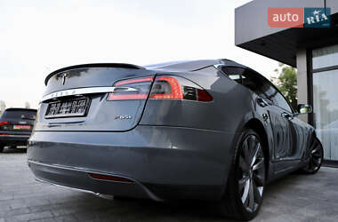Лифтбек Tesla Model S 2014 в 