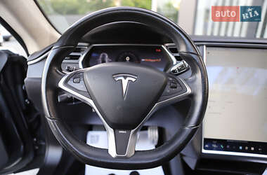 Лифтбек Tesla Model S 2014 в 