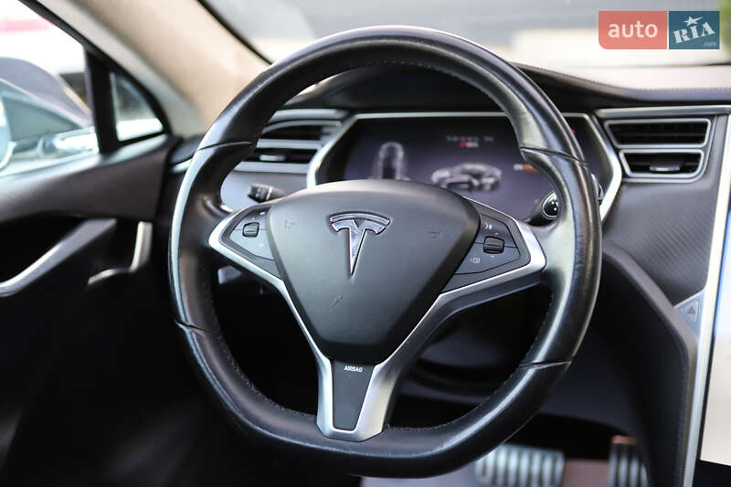 Лифтбек Tesla Model S 2014 в Дрогобыче