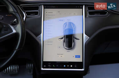 Лифтбек Tesla Model S 2014 в 
