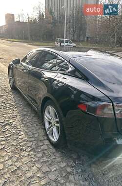 Лифтбек Tesla Model S 2014 в 