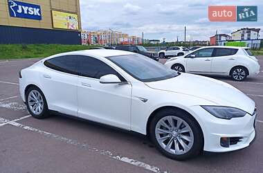Лифтбек Tesla Model S 2013 в 