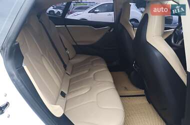 Лифтбек Tesla Model S 2013 в 