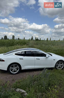 Ліфтбек Tesla Model S 2015 в 