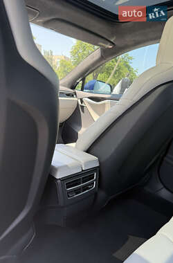 Ліфтбек Tesla Model S 2015 в 